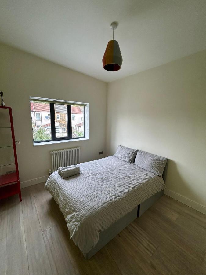 Contemporary 3 Bed House With Spacious Garden Close To Stratford & Canary Wharf Лондон Екстер'єр фото