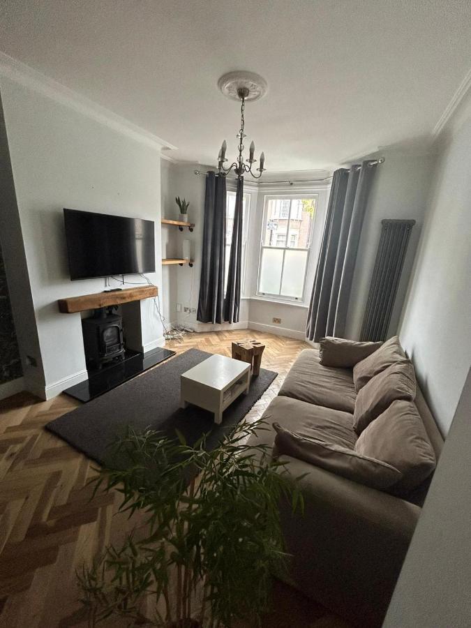 Contemporary 3 Bed House With Spacious Garden Close To Stratford & Canary Wharf Лондон Екстер'єр фото
